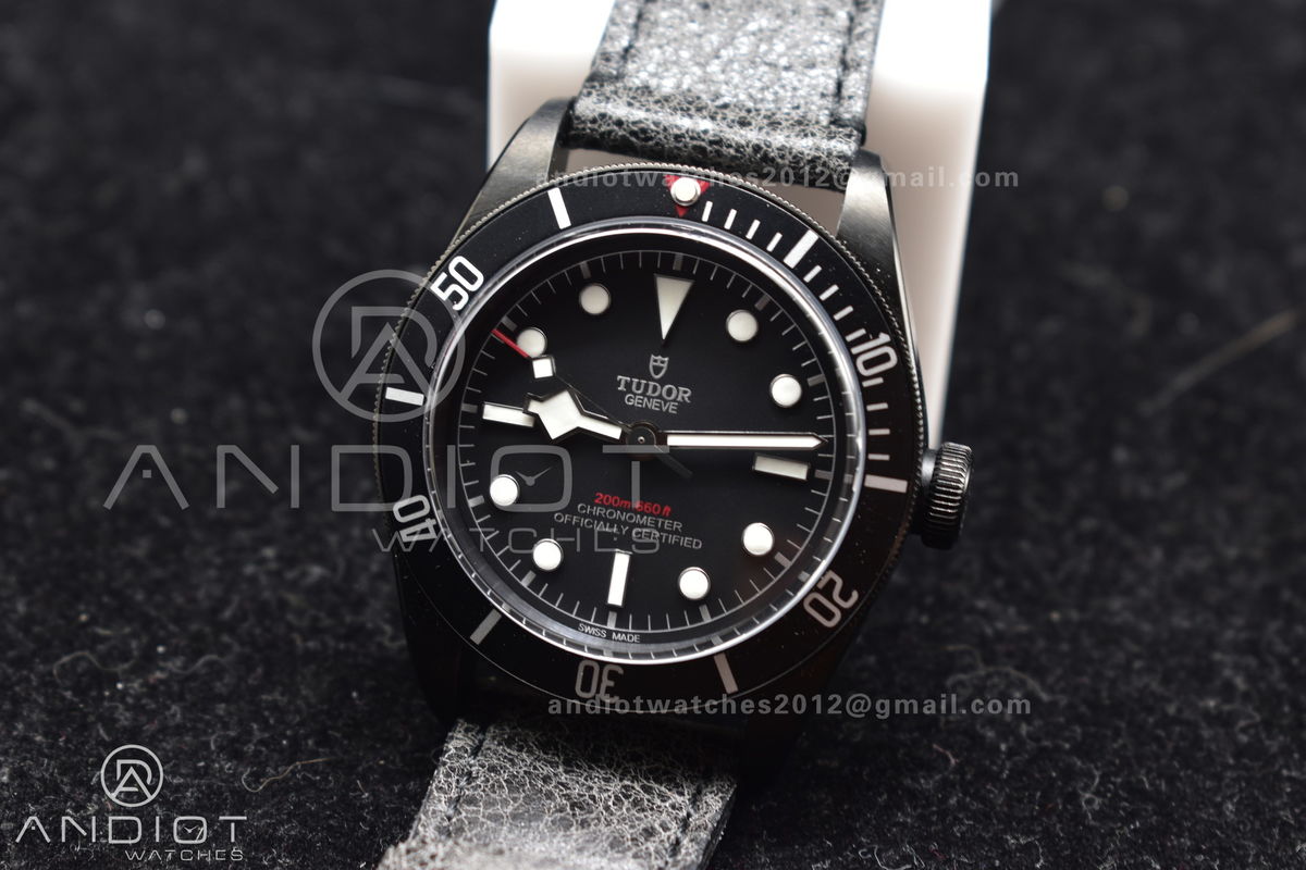 Heritage Black Bay Dark DLC ZF 1:1 Best Edition Black Bezel on Distressed Leather Strap A2824 V5